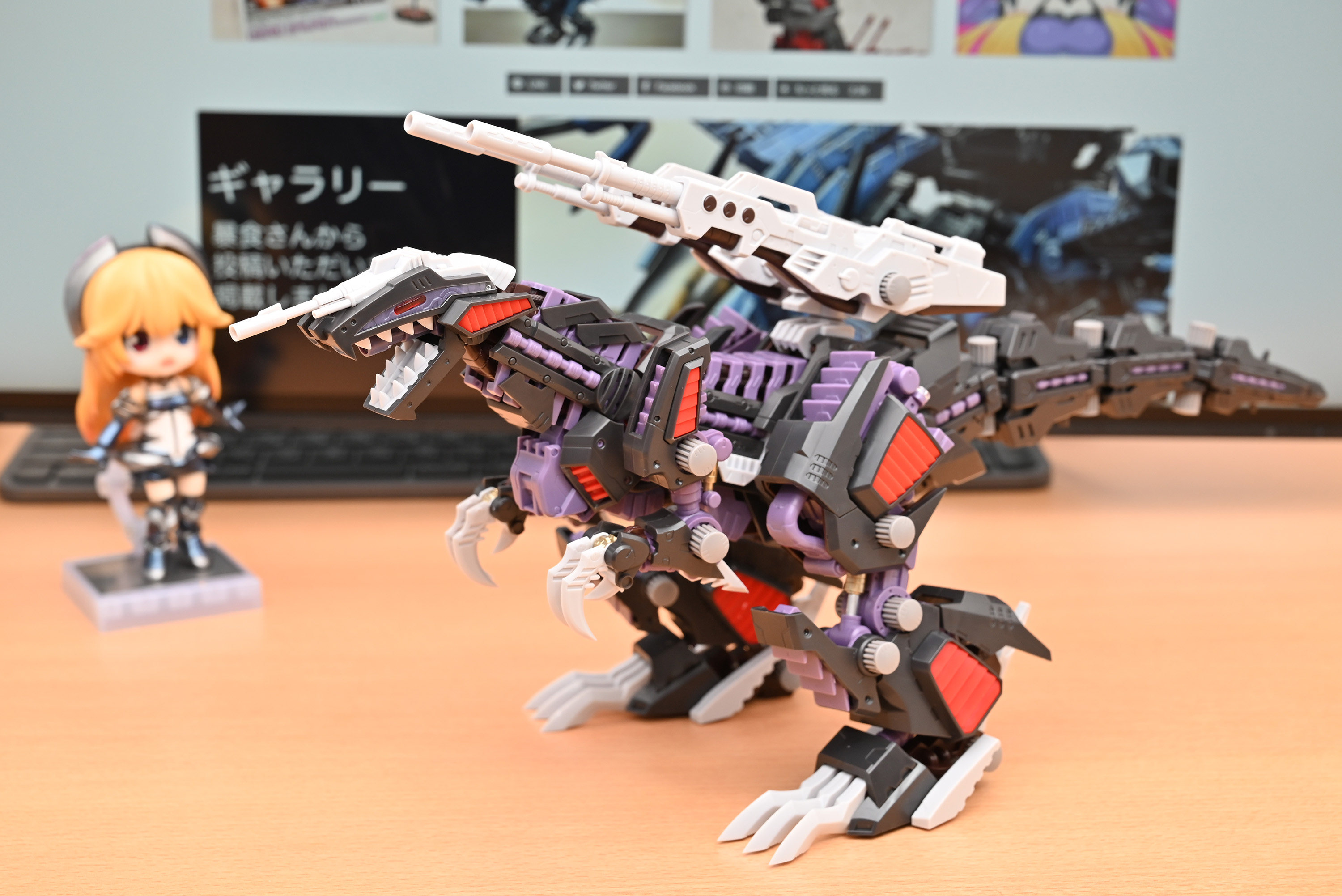 HMMジェノザウラーリパッケージVer. を組み立てました！真っ直ぐな荷電