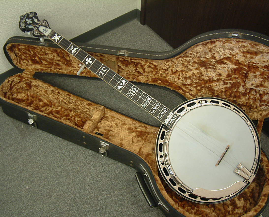 5弦バンジョー（5-strings banjo） - 大阪のグラフィックデザイナー