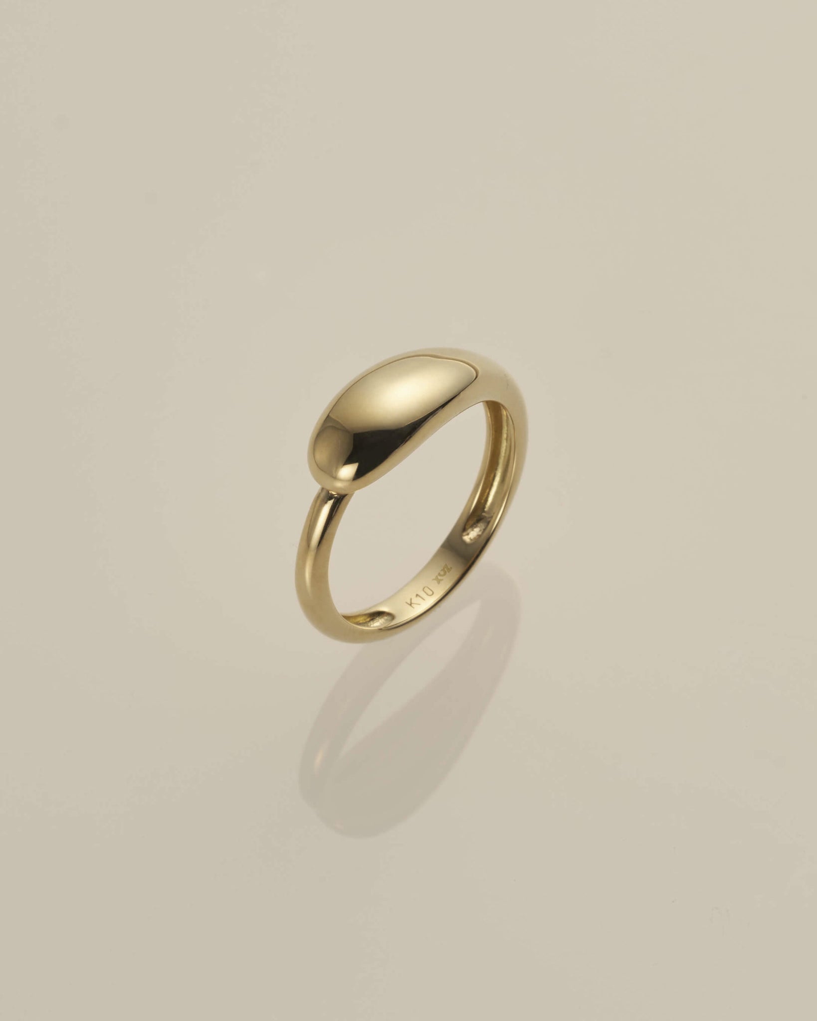 K10 フロート リング | XOZ 10金 軽いつけ心地のリング – XOZ