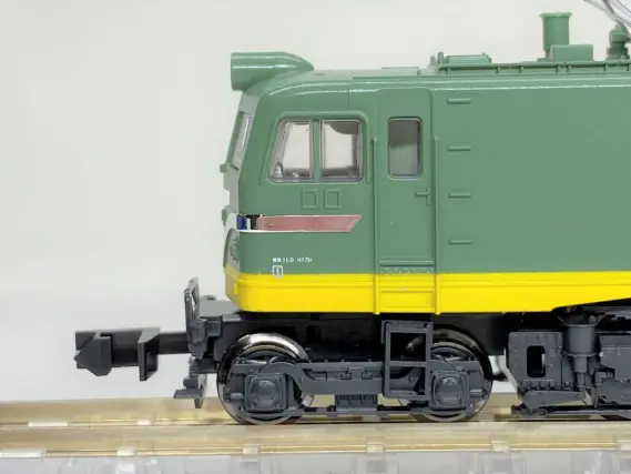 EF58 初期形大窓 青大将 の入線です。KATO 3039 | NGaugeJP - 横濱模型