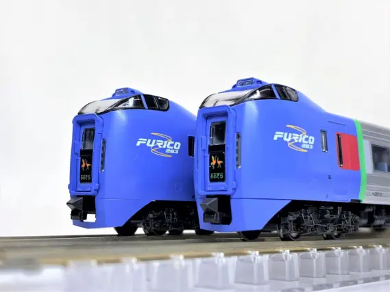 キハ283系「おおぞら」が入線しました。KATO 10-1695 基本セット