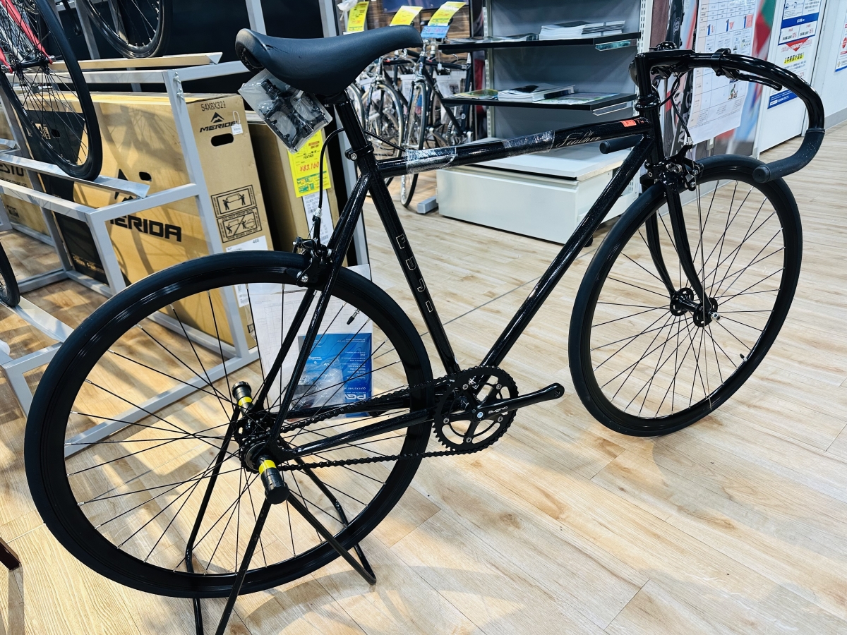 FUJI】FEATHERの“GLITTER”BLACKカラーが入荷しました！ | 九州で自転車