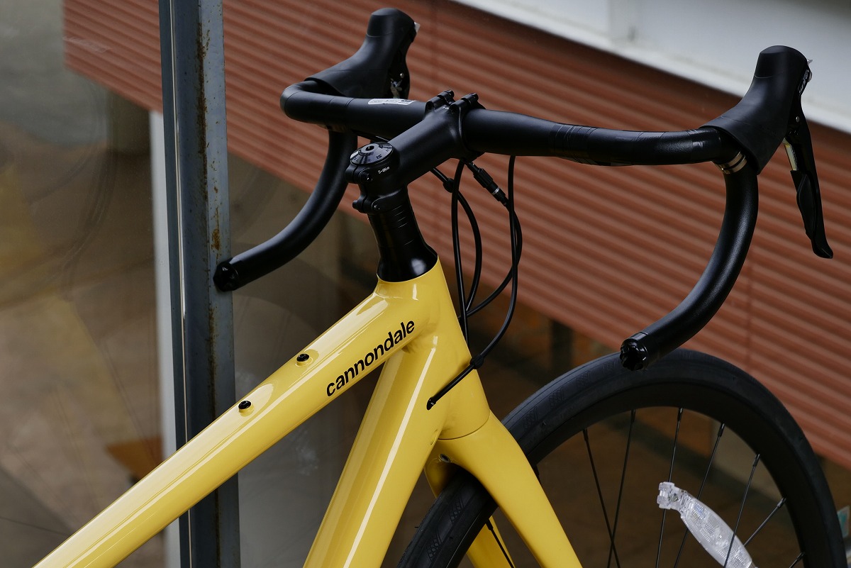 CANNONDALE】アルミエントリーバイクの「SYNAPSE」イエローで入荷