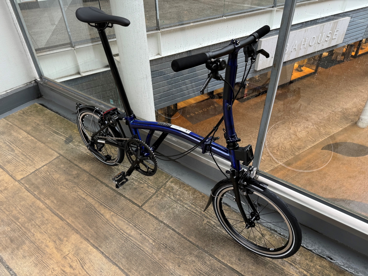 BROMPTON】チタンパーツを採用し、軽量化された”P-LINE S4L”のラッカー
