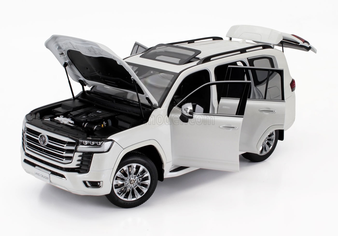 トヨタ（TOYOTA） ミニカー 1/18 ランドクルーザー 300-ZX SUV LCD