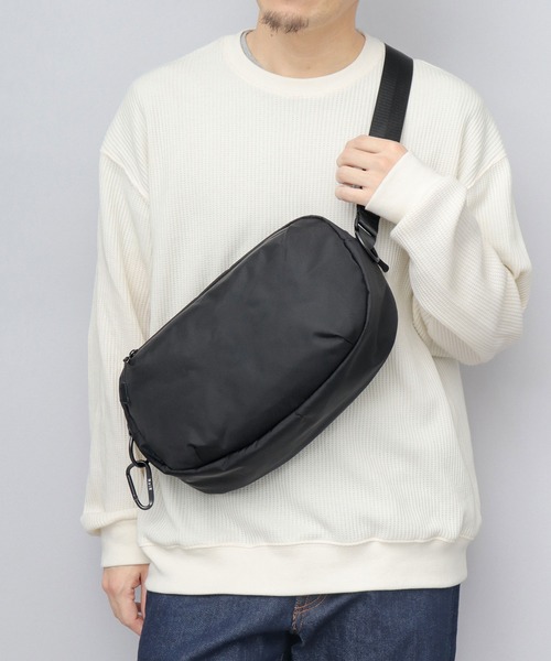 NoiR ショルダーバッグ 大容量ポケット ショルダーバッグ Pyxis