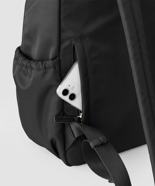 TOCCA（トッカ） デイバック リュック COLLINA BACKPACK 13ポケット