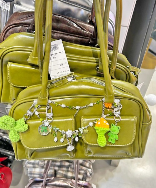 SPINNS（スピンズ） ボストンバッグ 2ポケット付き 合皮ボストンバッグ