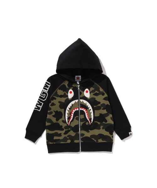 A BATHING APE（アベイシングエイプ） パーカー 1ST CAMO SHARK PATCH