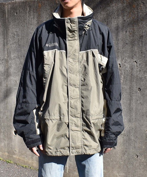 Columbia（コロンビア） ナイロンジャケット 「ヴィンテージ古着」Y2K
