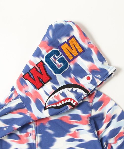 A BATHING APE（アベイシングエイプ） パーカー SCREEN CAMO SHARK