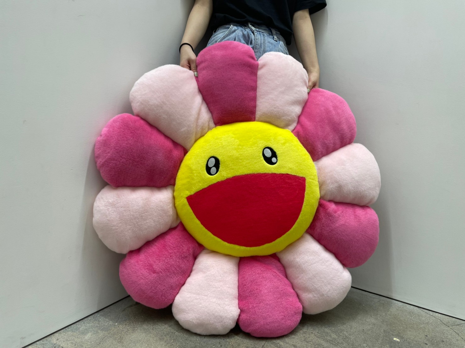 8月21日(土)よりWEBショップにて、1mお花クッション4種を販売致します