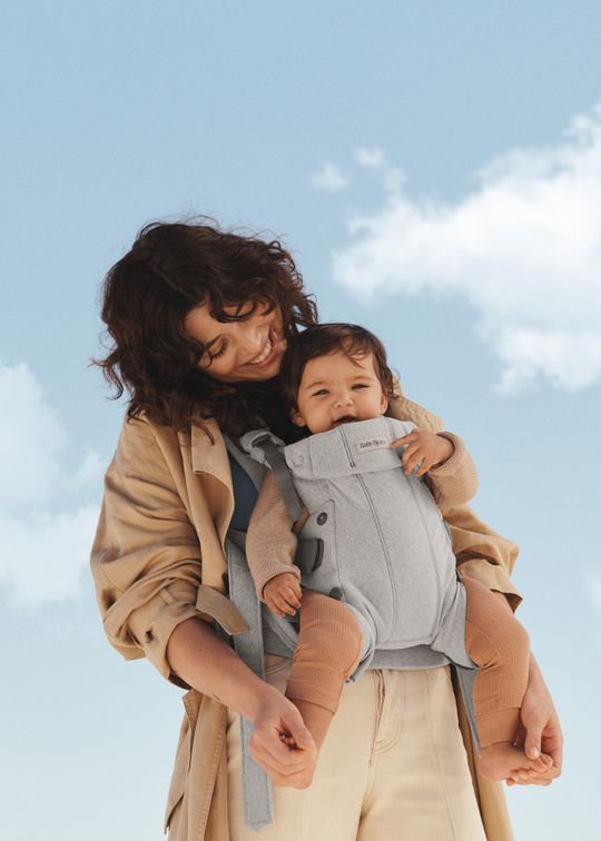Baby Carrier Harmony—comfy, padded back support | BabyBjörn