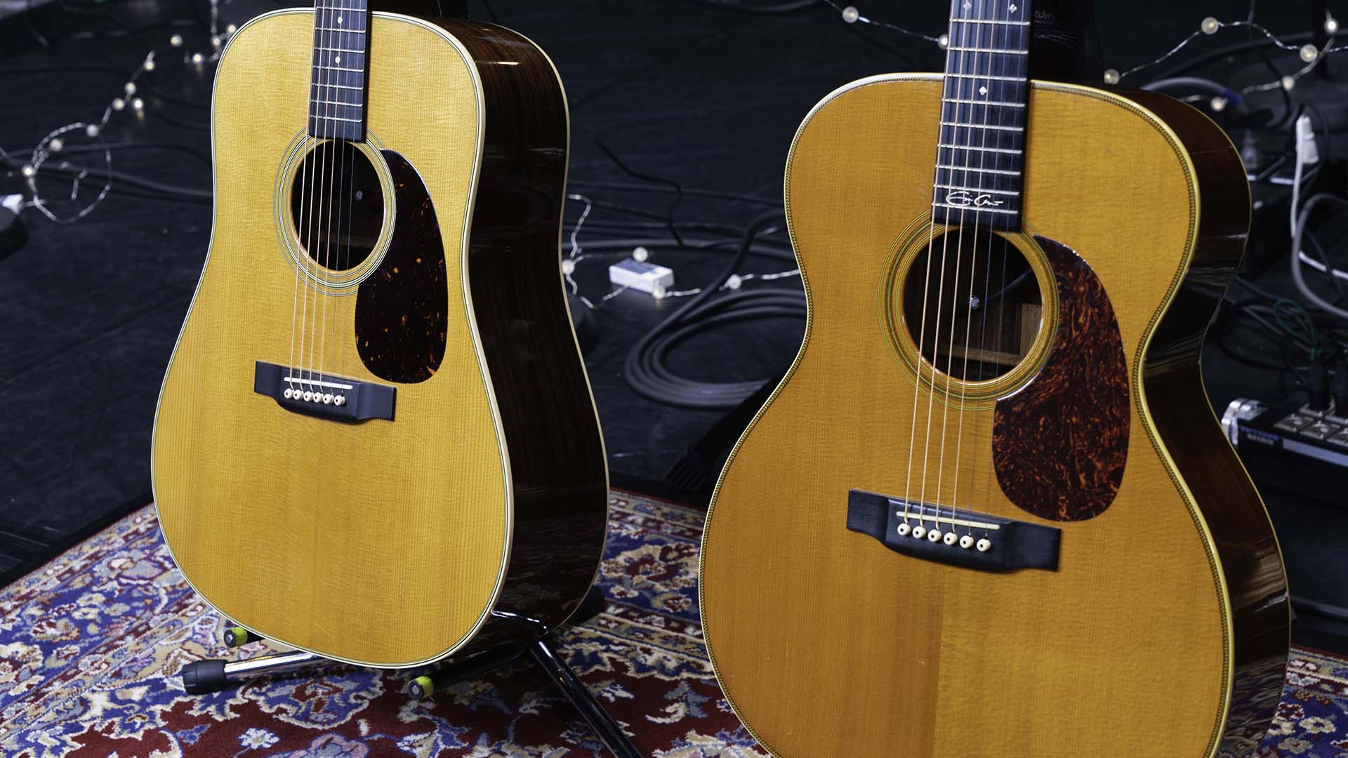 藤巻亮太が弾き語りのステージで使用する、マーティンのギター