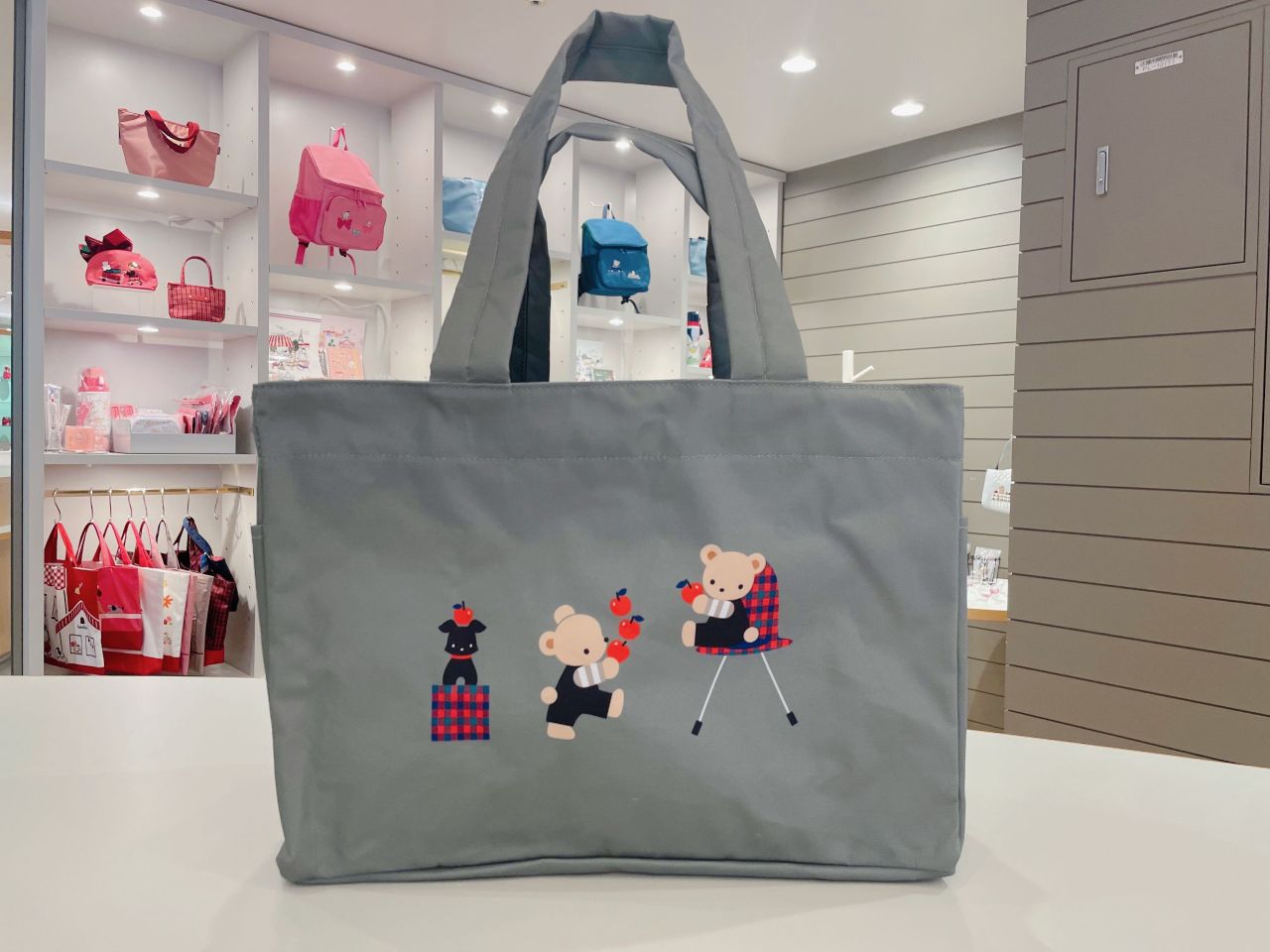 豪華ノベルティ⭐︎明日から！｜ファミリア代官山店の公式ブログ