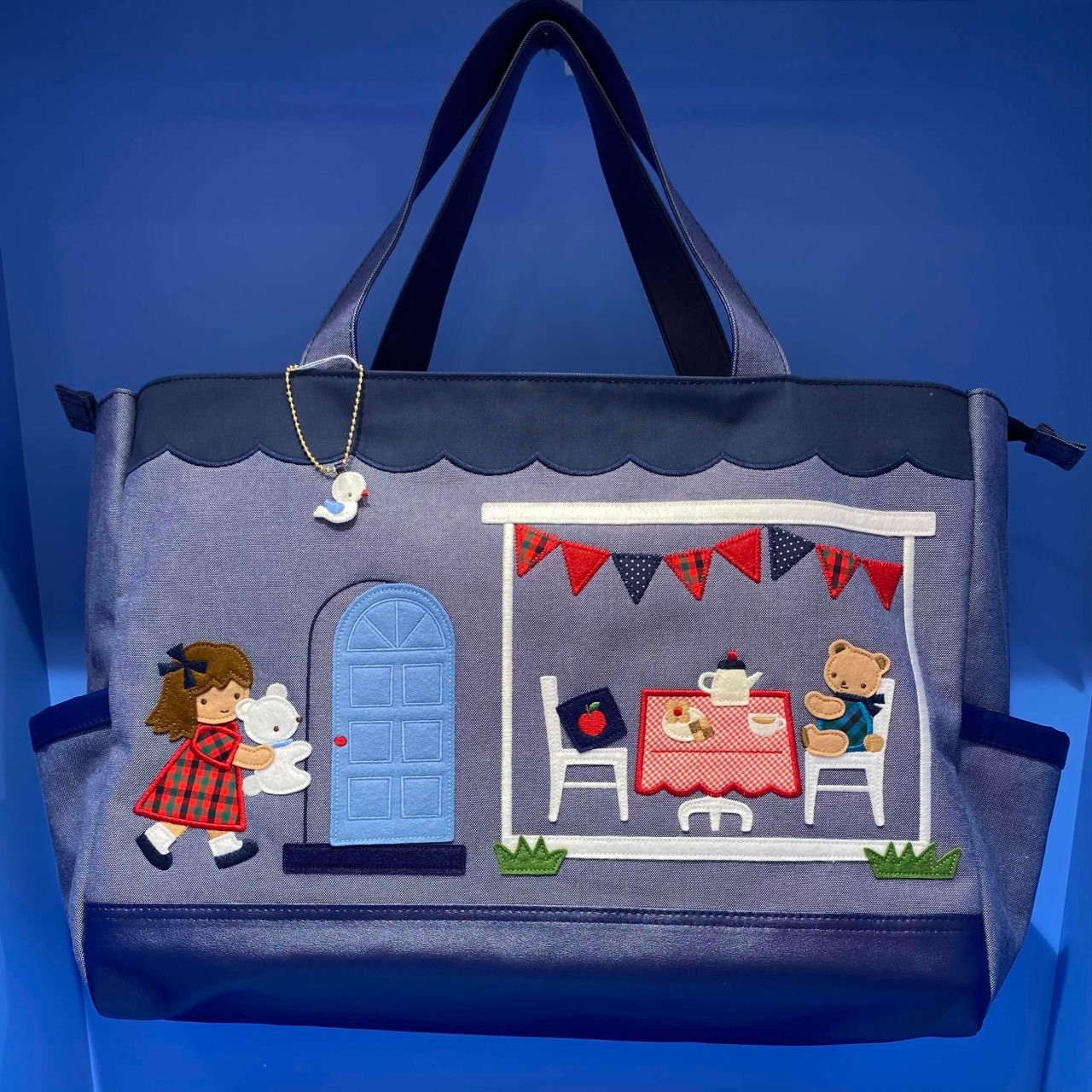 大容量！マチ付きデニムバッグをご紹介いたします♪｜ファミリア三越