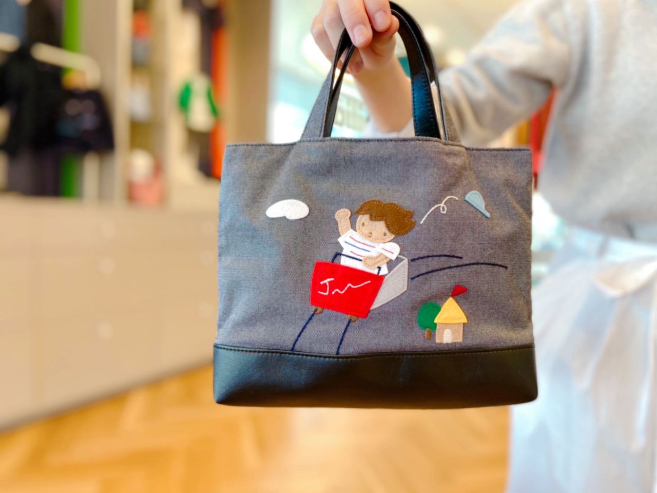 アーカイブデニムバッグ展示中 ｜ファミリア代官山店の公式ブログ