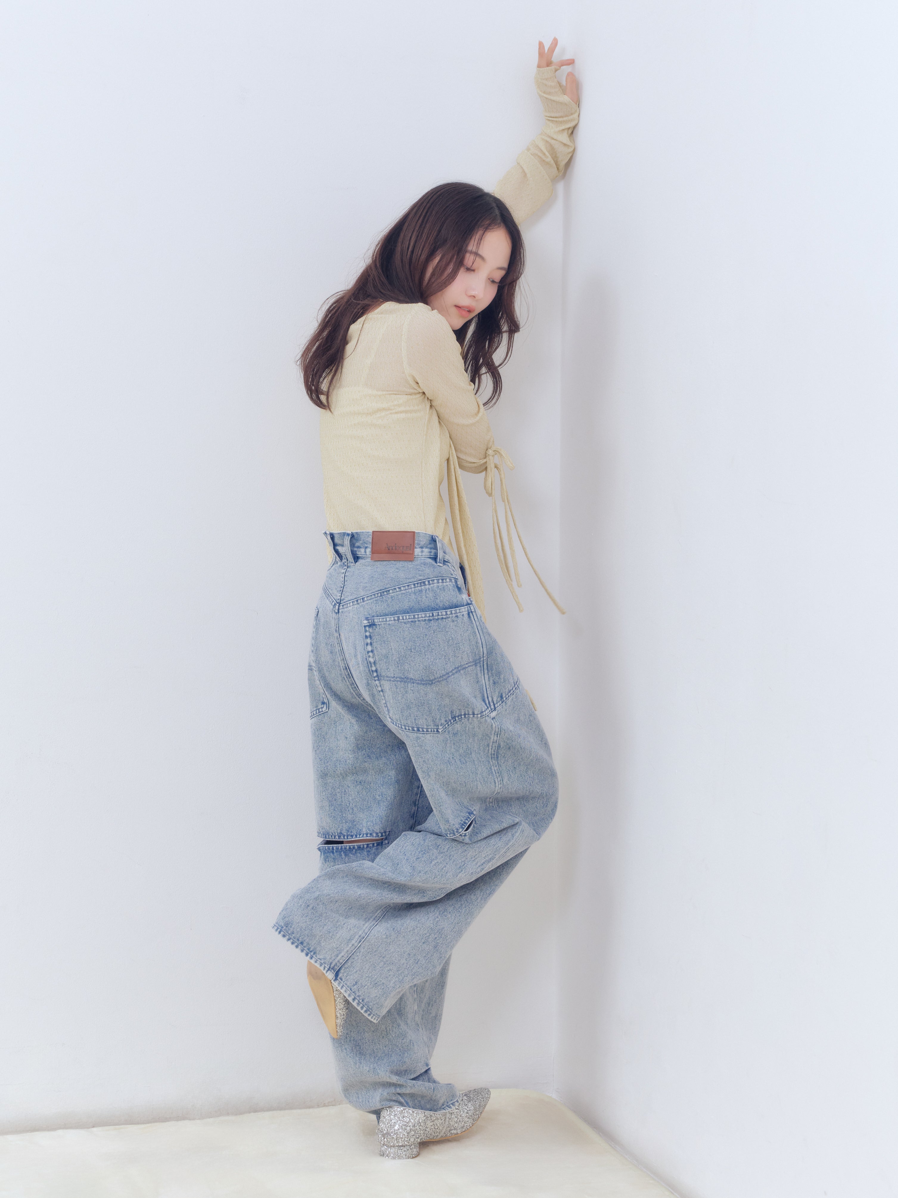 back slit curve denim pants – andequal