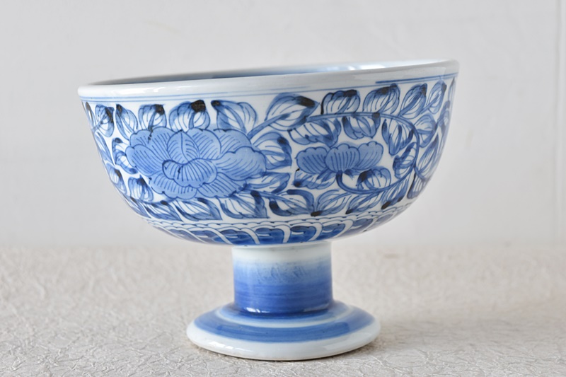 伊万里 染付 線描き 牡丹 唐草 盃洗 - 生活骨董と古布のアンティーク