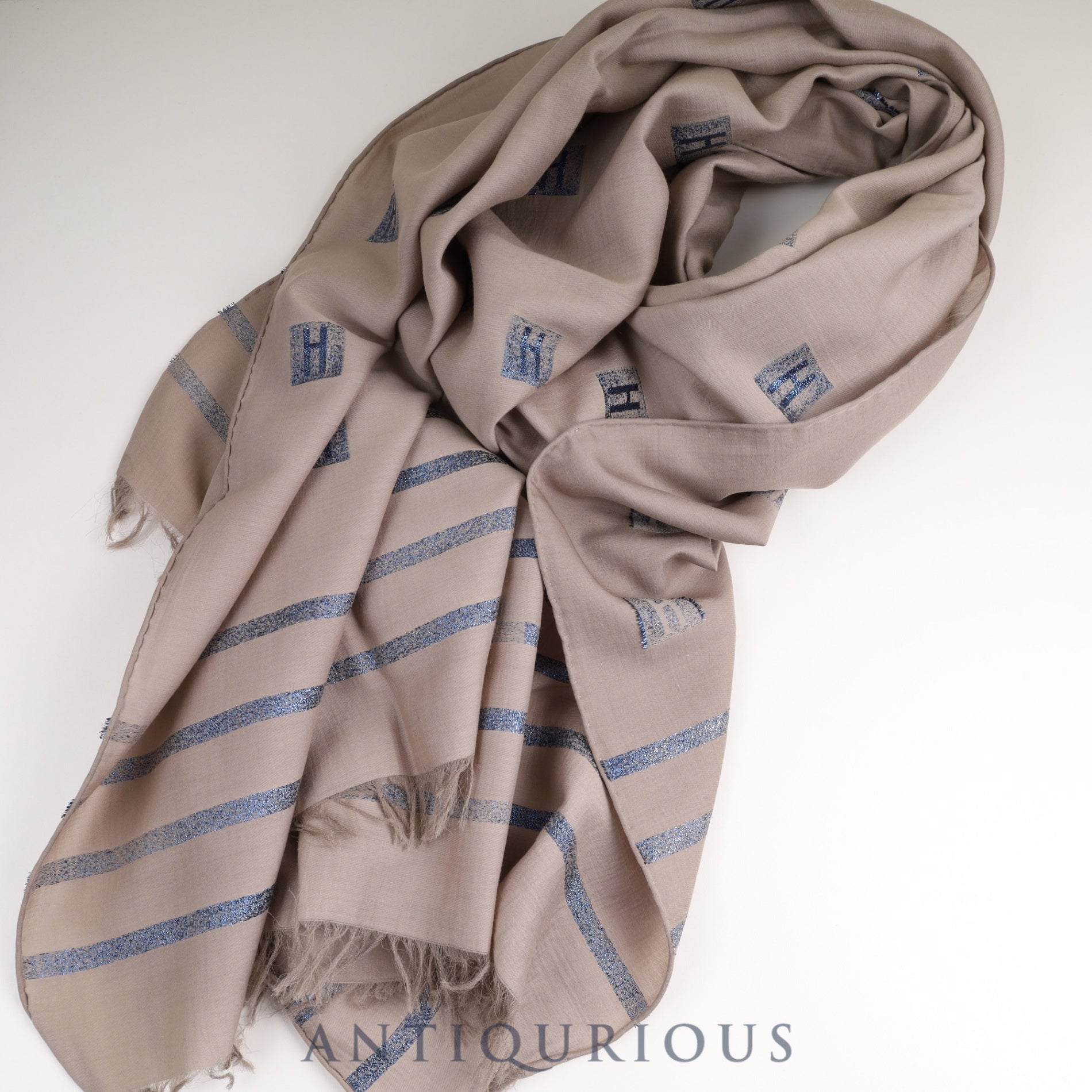 エルメス ストール Hロゴ グレージュ 青ラメ 箱 | 東京銀座の