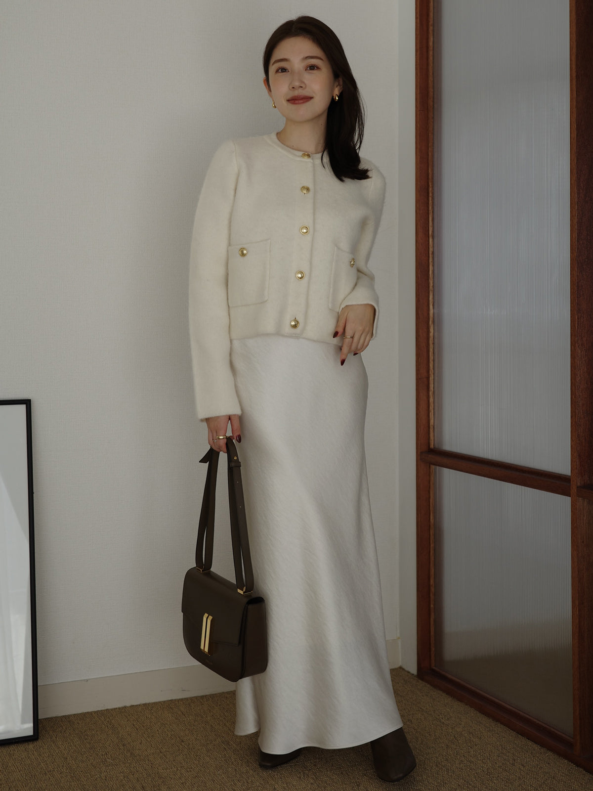 サテンナロースカート