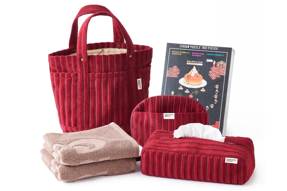 コメダ珈琲店、ソファ柄のトートバッグやポーチがセットになった