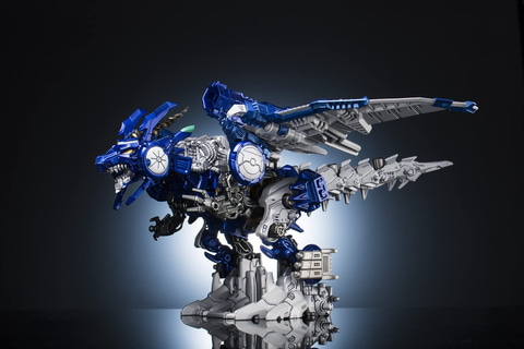 ボルメテウス・ホワイト・ドラゴン」がZOIDS化！ 「デュエル