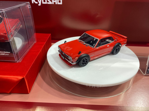 ラジコン「ミニッツAWD」シリーズより京商60周年仕様のマクラーレンと