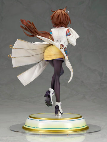 ウマ娘 プリティーダービー』より勝負服姿のアグネスタキオンが
