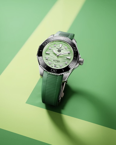 タグ・ホイヤー、グリーンのアクアレーサー。大坂なおみモデル