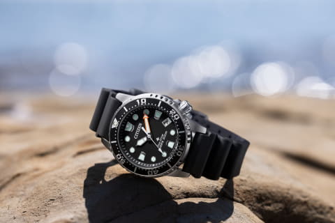 シチズン定番ダイバーズウォッチに小振りな約37mmのモデル - Impress Watch