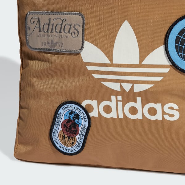 アディダス レコード トートバッグ - ブラウン | アディダス ジャパン