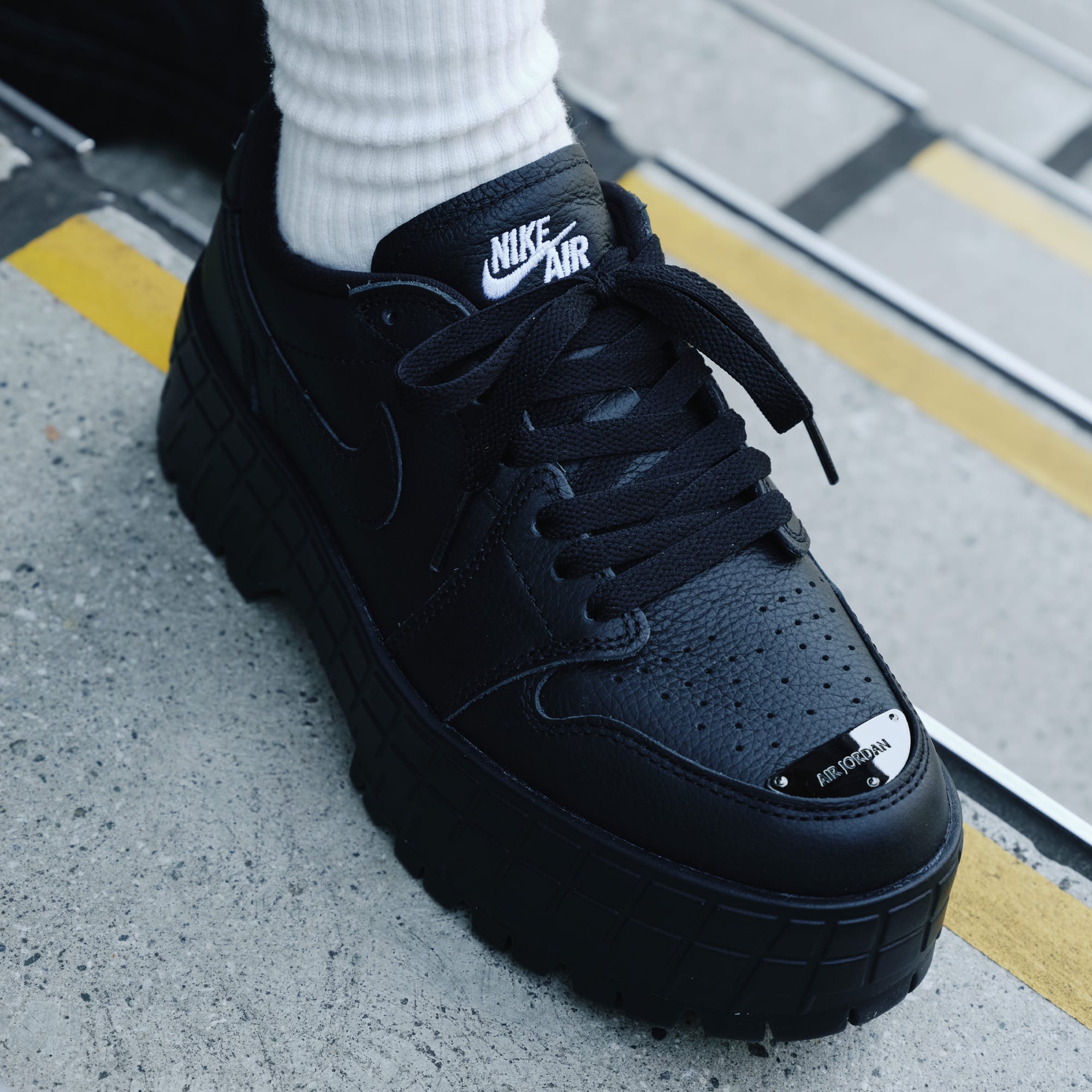 NIKE W AIR JORDAN 1 BROOKLYN LOW | atmos（アトモス） 公式