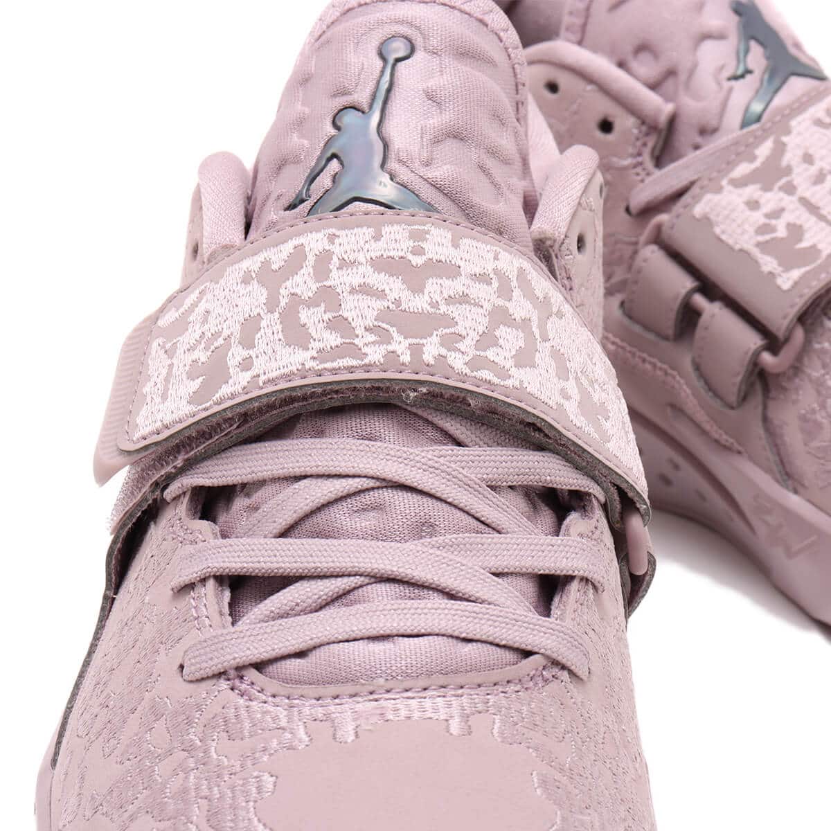 JORDAN BRAND JORDAN ZION 3 SE PF PLUM FOG/BLACK-SAIL（ジョーダン