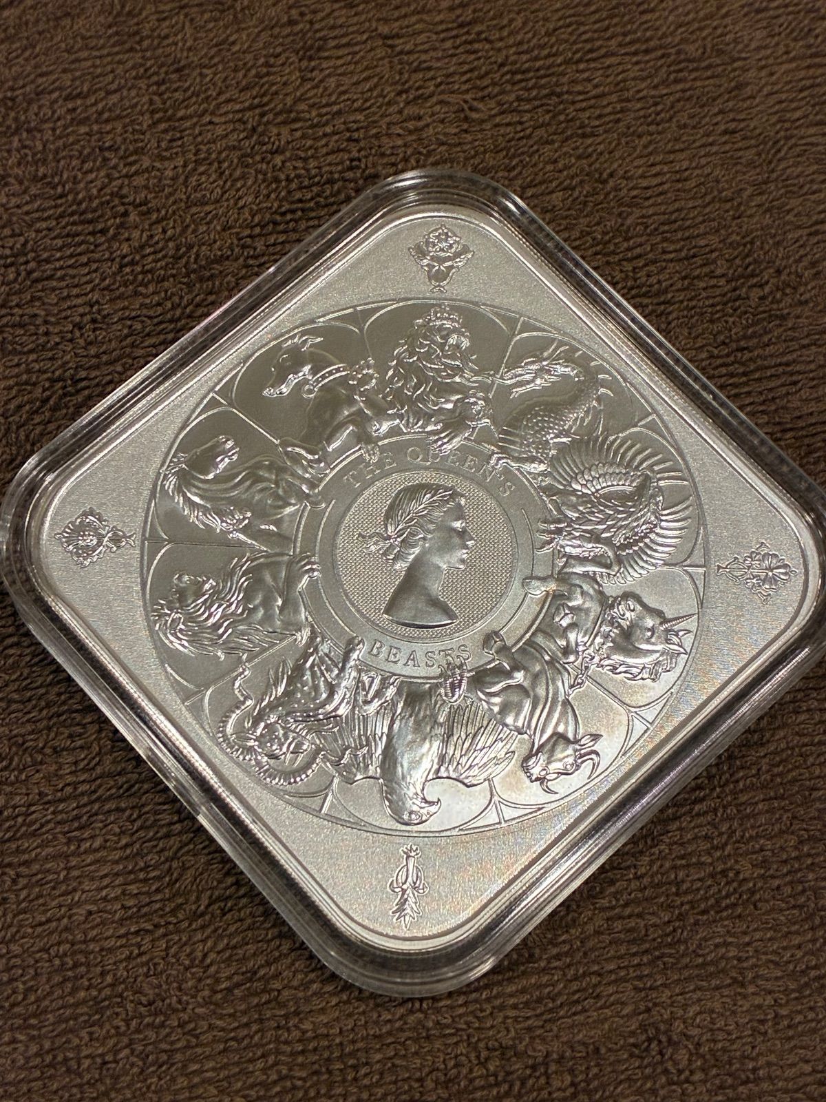 希少！10オンスシルバー クイーンズビースト コンプリーター シルバー