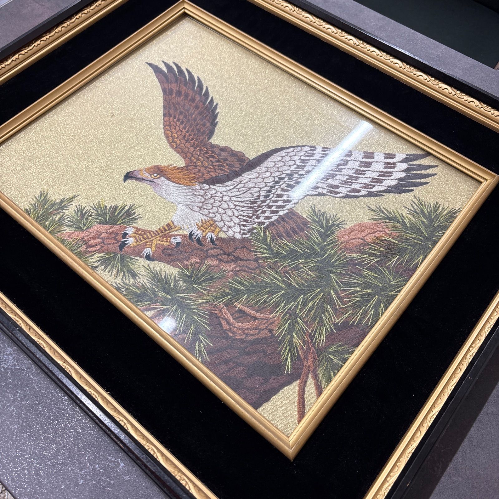 鷹 松 刺繍 絵画 アート 昭和レトロ 影掛け 壁飾り 額縁 額装 額付