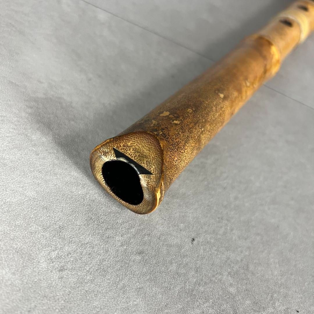 人気 尺八 琴古流 バチ型 銘あり 竹治 1印 1尺5寸 5孔 銀三線 真竹 漆