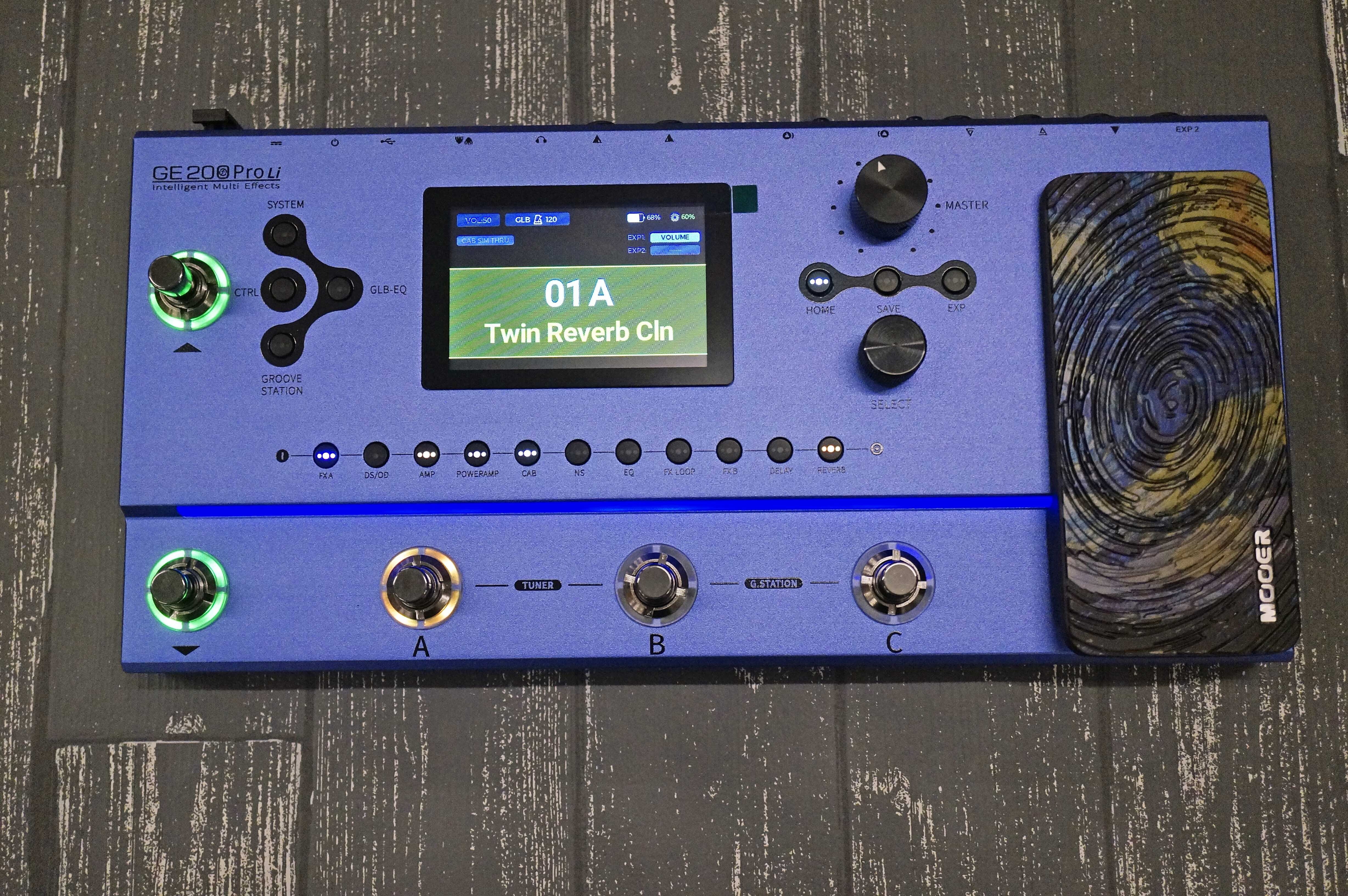 大幅進化を遂げたミドルクラスマルチエフェクター！Mooer GE200 Pro