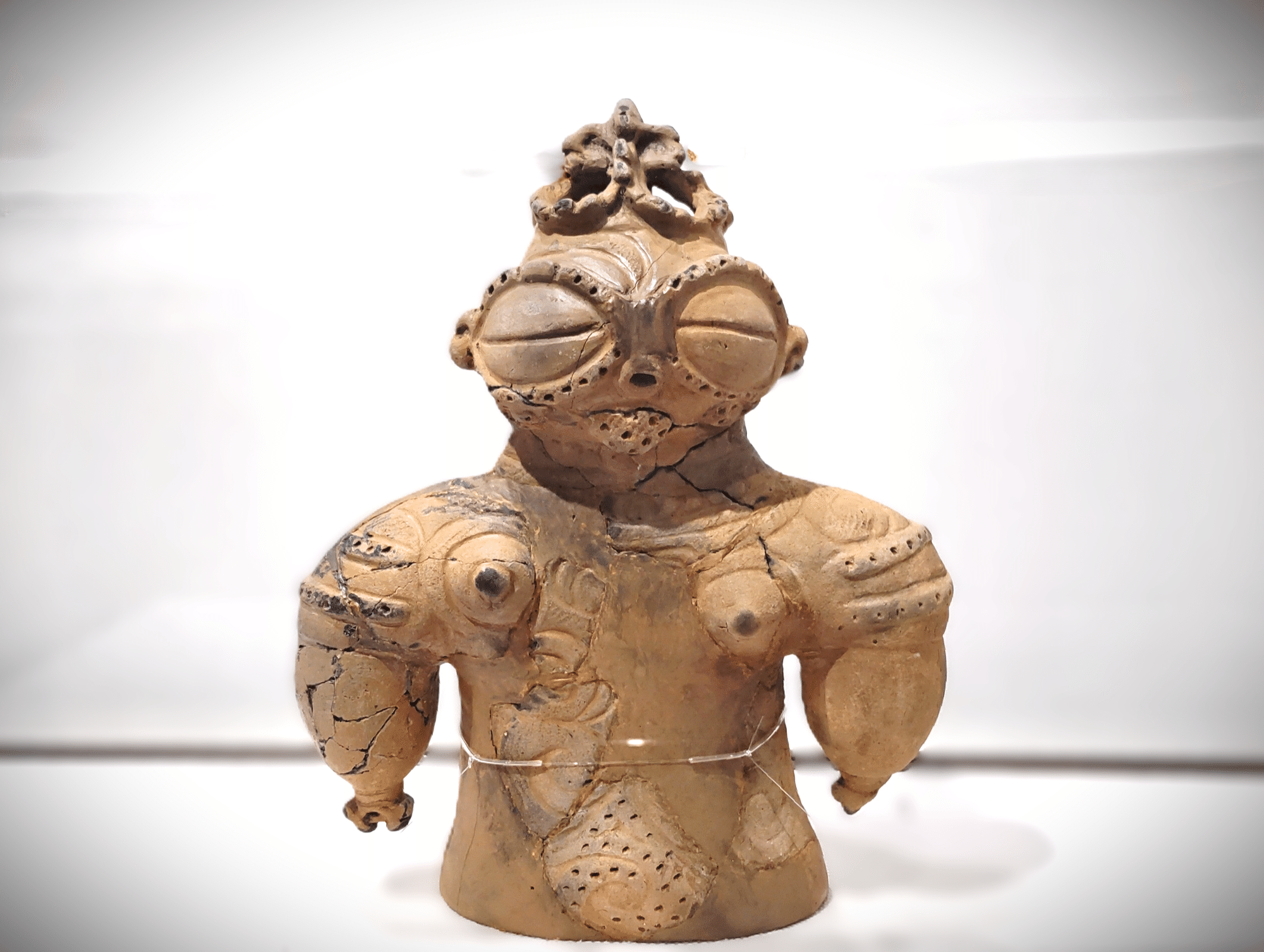 震える大地に、耐え抜いた遮光器土偶｜のんてり