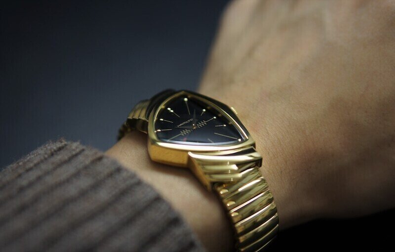 ハミルトン ベンチュラ ゴールド フレックスブレス