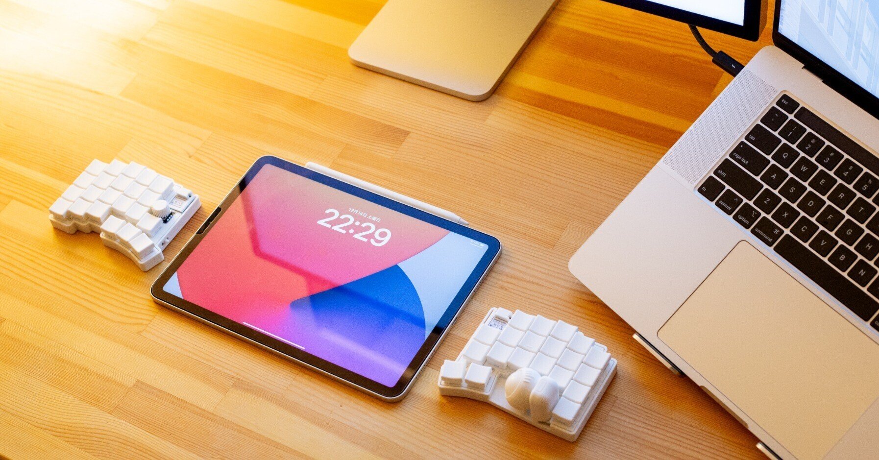 悪魔的な魅力。無線分割キーボード「moNa2」を飼う。｜ぶらきよ