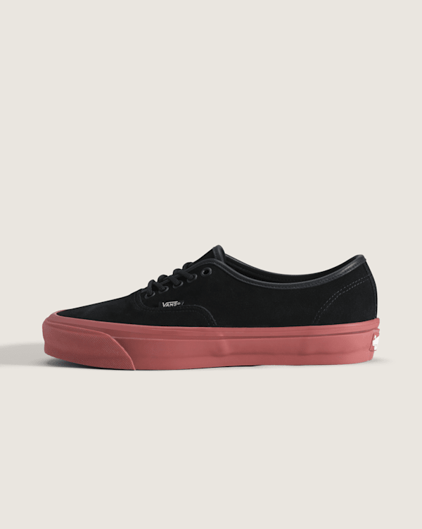 OTW-Authentic-44-Siped-Vibram-