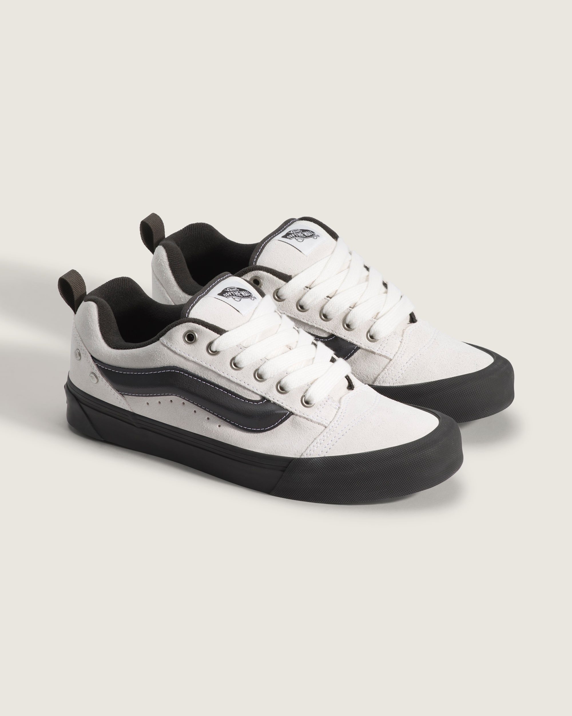 Knu Skool Shoe in White | Vans