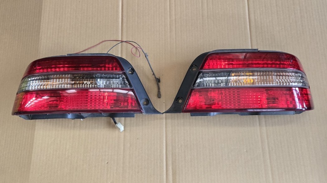 Yahoo!オークション -「jzx100チェイサー テールランプ」の落札相場