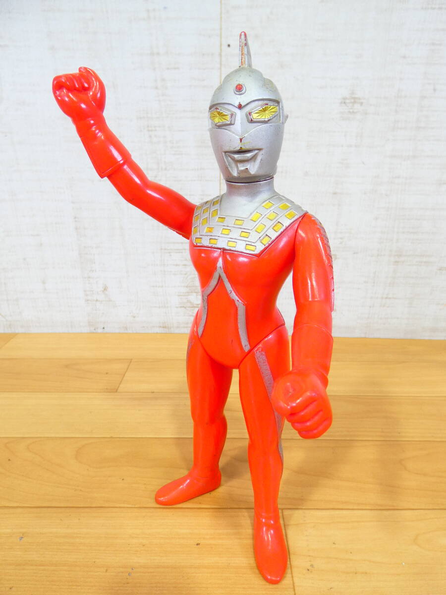 Yahoo!オークション -「ウルトラセブン ソフビ 1988」の落札相場・落札価格