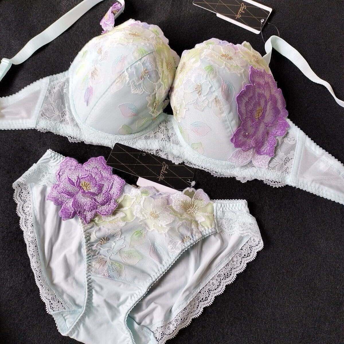 Yahoo!オークション -「サルート h65」(インナーウエア) (レディース