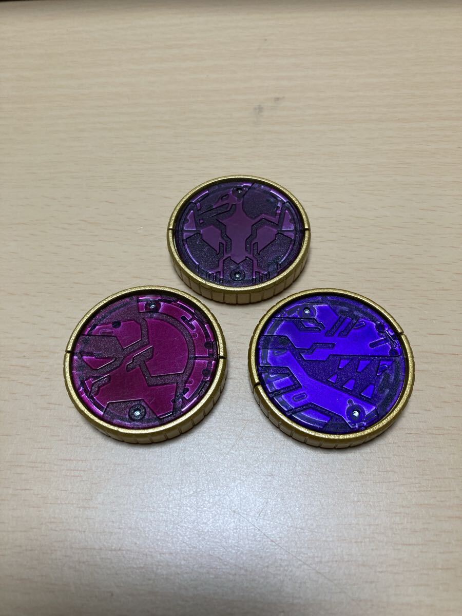 Yahoo!オークション -「仮面ライダーオーズ メダル プレミアム」の落札