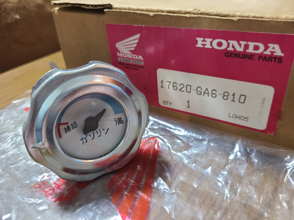 Yahoo!オークション -「シャリーゲージ付きタンクキャップ」(自動車