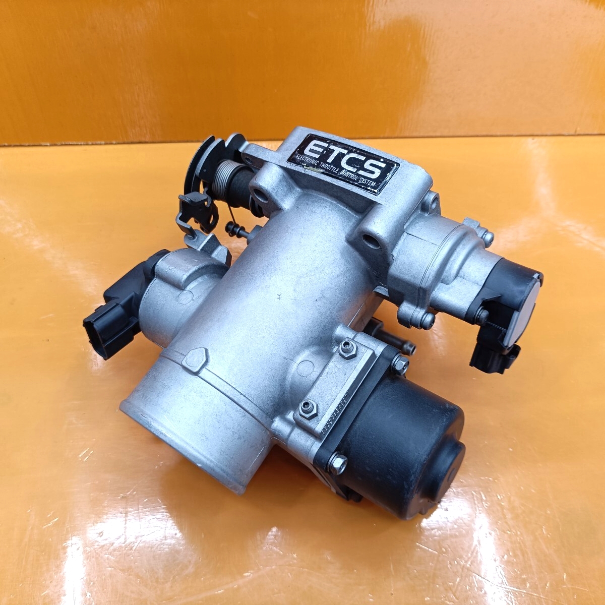 Yahoo!オークション -「1jz-gte スロットルボディ」の落札相場・落札価格