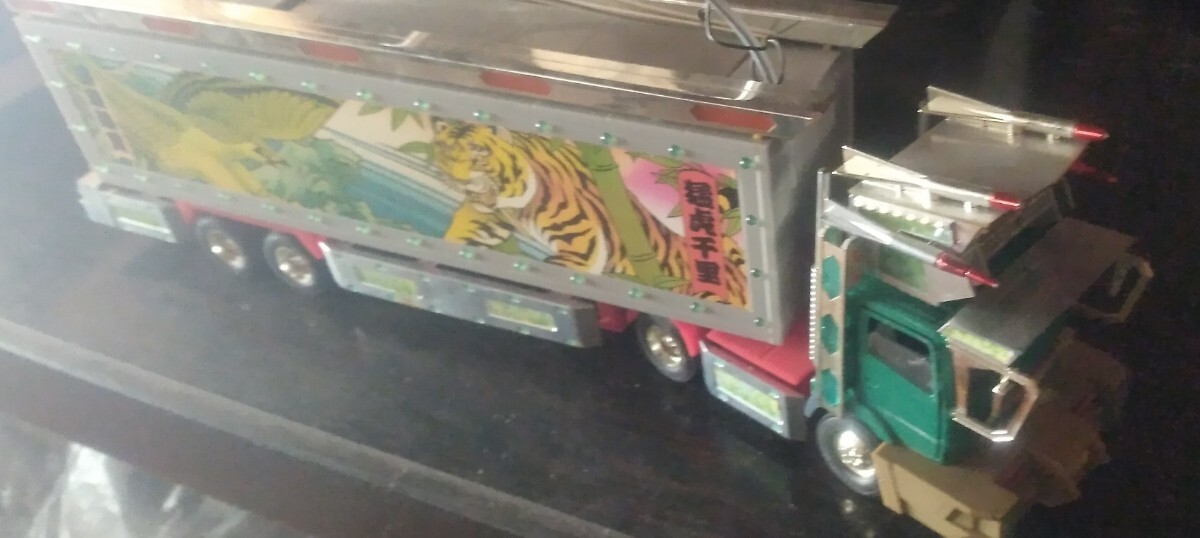 Yahoo!オークション -「デコトラ ラジコン」(トイラジコン) の落札相場